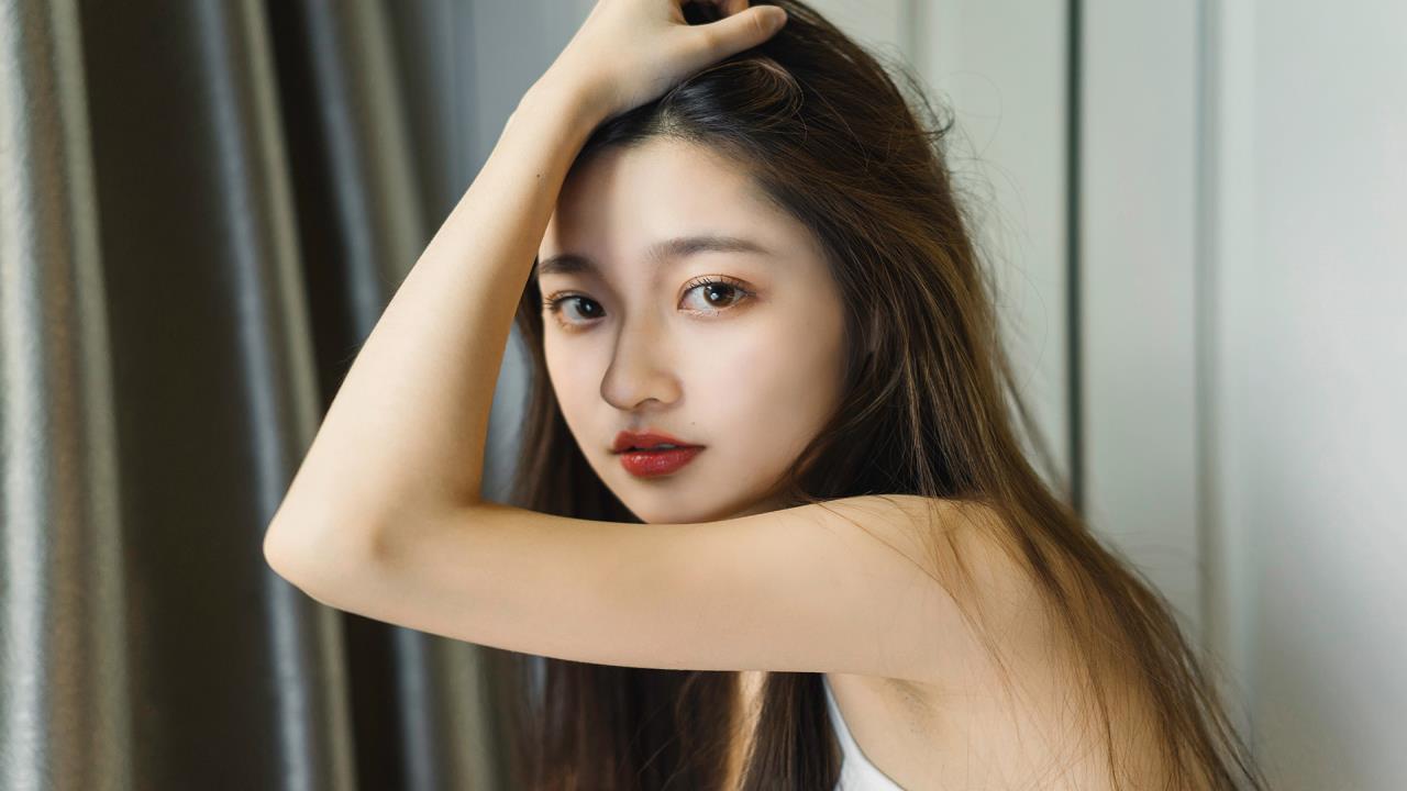 家属 母亲和女儿们的轿声:  跨越时空的对话